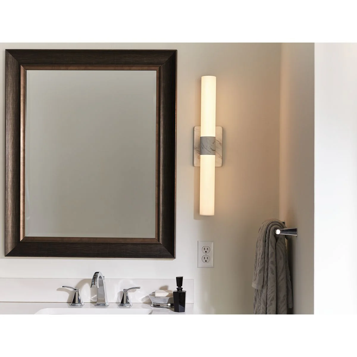 Blanco LED Collection 22" Linear LED Bath - Image 6