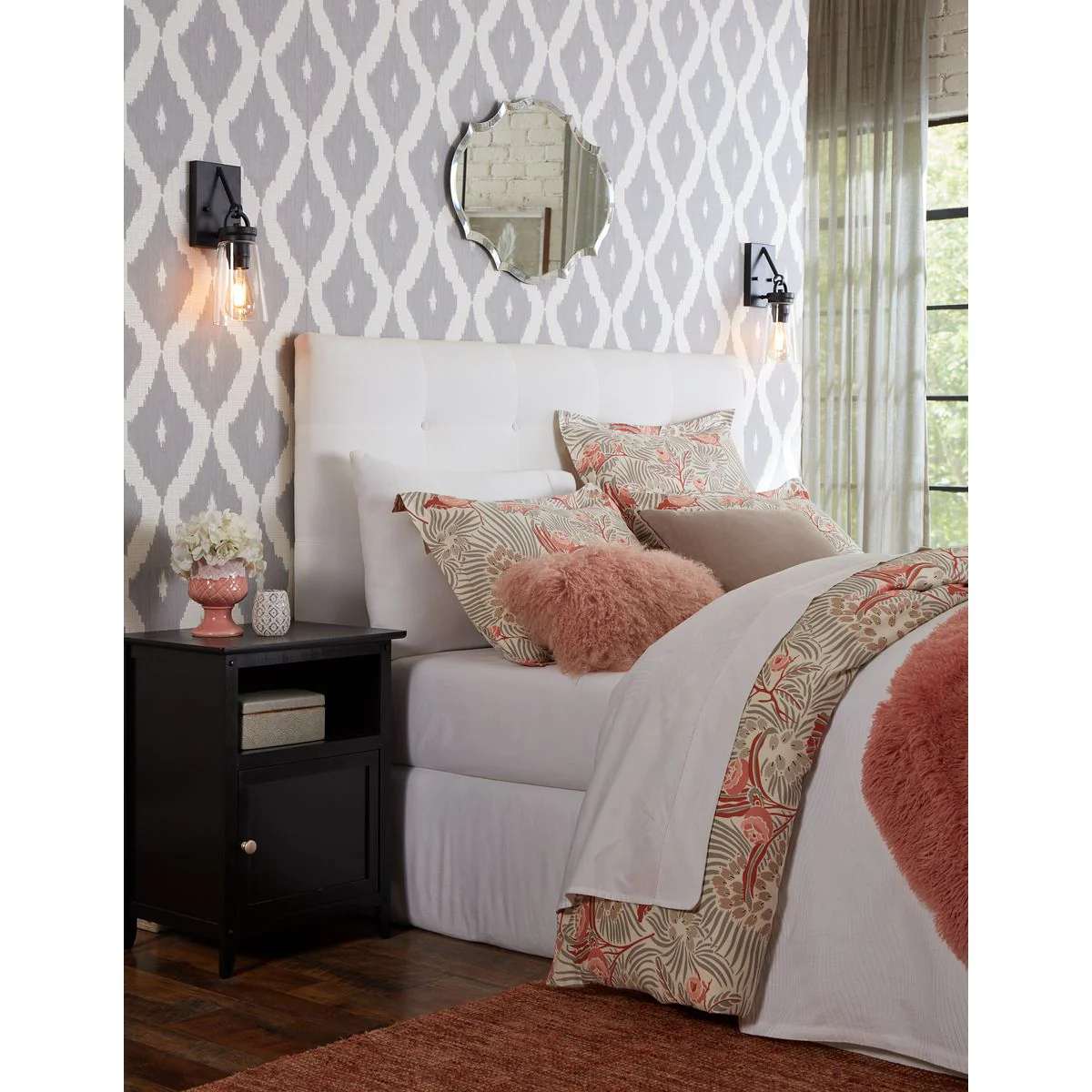 Stockbrace Collection One-Light Clear Glass Wall Light - Image 4